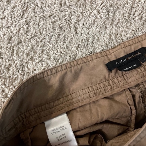 Y2K BCBGMaxAzria Embroidered Tan Cargo Pants Casual Skater School - Picture 9 of 9